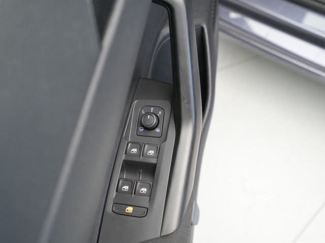 Volkswagen Polo 1.0 TSI 95pk Life Navigatie Camera Stoelverwarming Keyless 68