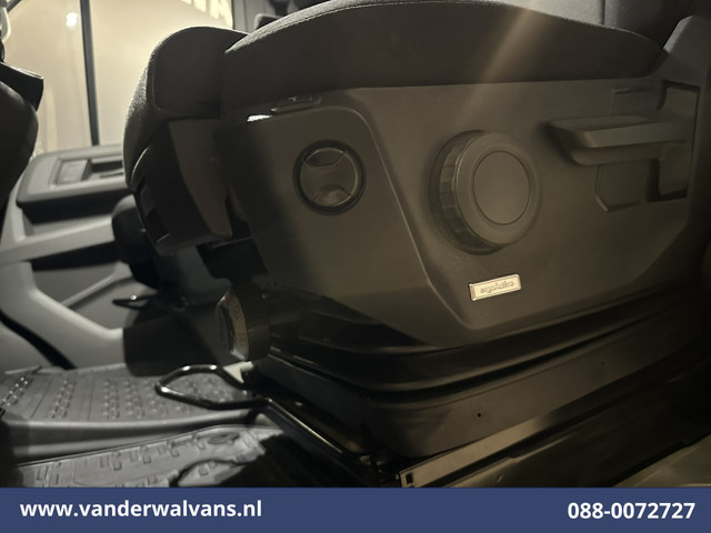 Volkswagen Crafter 2.0 TDI 141pk L3H3 L2H2 Euro6 Airco | Camera | Apple Carplay | Android Auto | Cruisecontrol | Massagestoel Chauffeursstoel