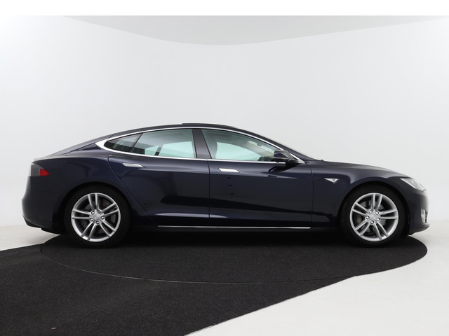 Tesla Model S 85 Base Lederen Bekleding, Panorama dak, Stoelverwarming, achteruitrijcamera.