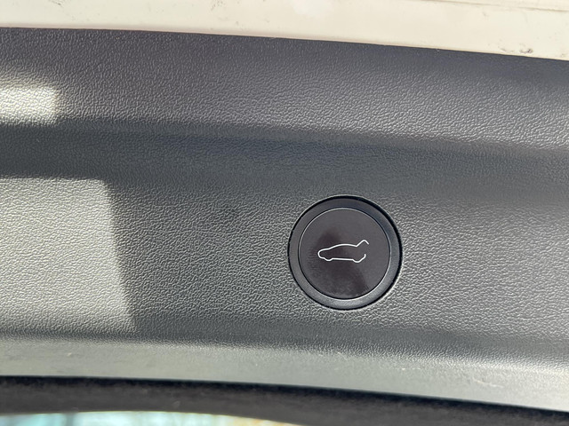 Tesla Model Y Long Range AWD 75 kWh | Enhanced Autopilot | Rijklaar geleverd | Stoel- & Stuurverwarming | Fabrieksgarantie tot 08-2026