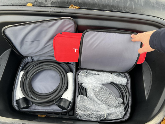 Tesla Model Y Long Range AWD 75 kWh | Enhanced Autopilot | Rijklaar geleverd | Stoel- & Stuurverwarming | Fabrieksgarantie tot 08-2026