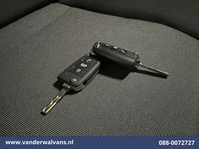 Volkswagen Crafter 2.0 TDI 141pk L3H3 L2H2 Euro6 Airco | Camera | Apple Carplay | Android Auto | Cruisecontrol Massagestoel, Chauffeursstoel