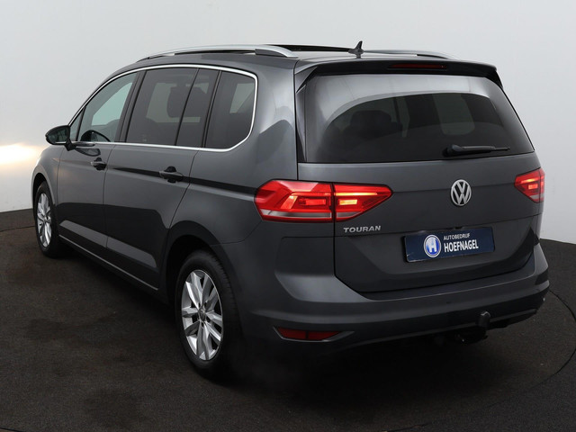 Volkswagen Touran 1.5 TSI Highline 7p Automaat | Panoramadak | Camera | Stoelverwarming | Trekhaak