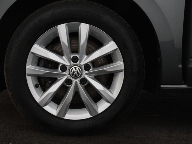 Volkswagen Touran 1.5 TSI Highline 7p Automaat | Panoramadak | Camera | Stoelverwarming | Trekhaak