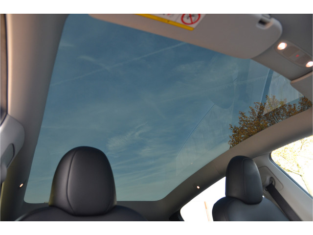 Tesla Model Y Long Range RWD 75 kWh WLTP 533km, AutoPilot4.0, BTW auto!