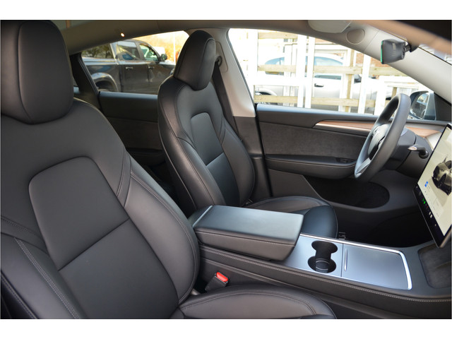 Tesla Model Y Long Range RWD 75 kWh WLTP 533km, AutoPilot4.0, BTW auto!