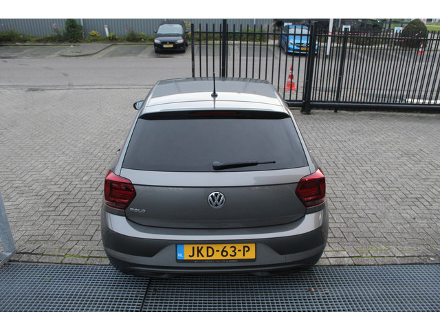 Volkswagen Polo 1.0 TSI Highline Apple carplay Parkeersensoren rondom Cruise control Climate control Stoelverwarming Licht metalen velgen Privac