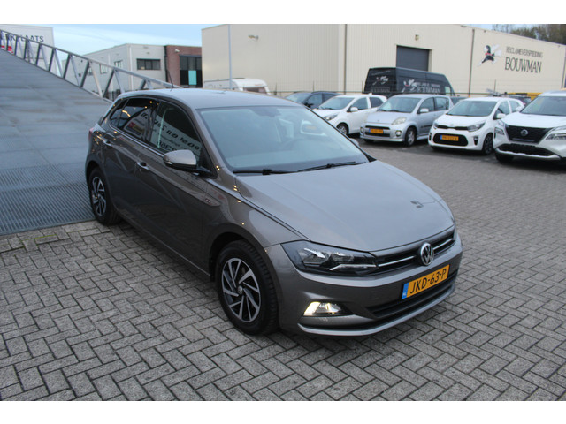 volkswagen-polo-1.0-tsi-highline-apple-carplay-parkeersensoren-rondom-cruise-control-climate-control-stoelverwarming-licht-metalen-velgen-privac