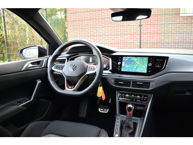 Volkswagen Polo 2.0 TSI GTI TSI 210PK DSG GTI-SPORT IQ-LIGHT PDC CARPLAY