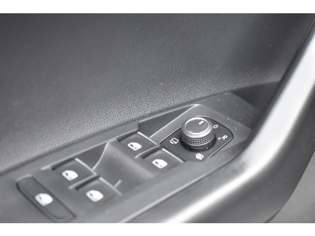 Volkswagen Polo 2.0 TSI GTI TSI 210PK DSG GTI-SPORT IQ-LIGHT PDC CARPLAY