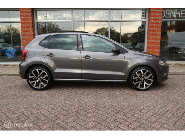 volkswagen-polo-1.2-tsi-first-edition-pano-cruise-cont