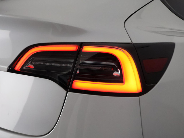 Tesla Model 3 Long Range AWD 75 kWh (351 PK) 500 km actieradius | ACCU 90% | Navigatie | Panoramadak | Stoelverwarming | Leder |