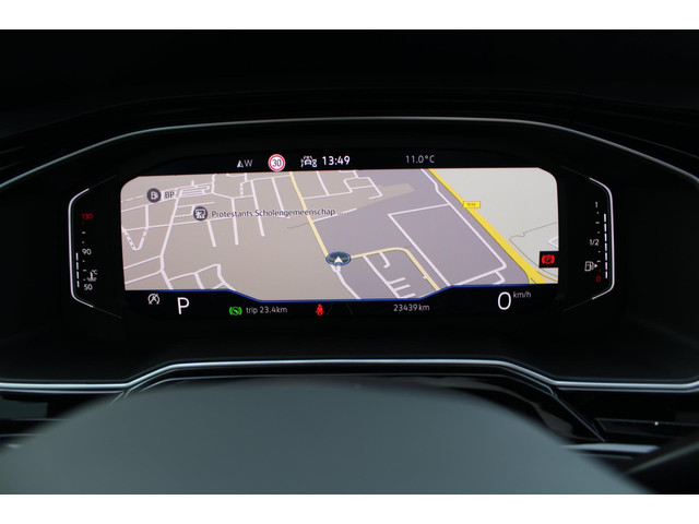 Volkswagen Polo 1.0 TSI HIGHLINE BUSINESS R | R-LINE | PANO | CAMERA | NAVI | VIRTUAL | FAB. GARANTIE | 1E EIG!