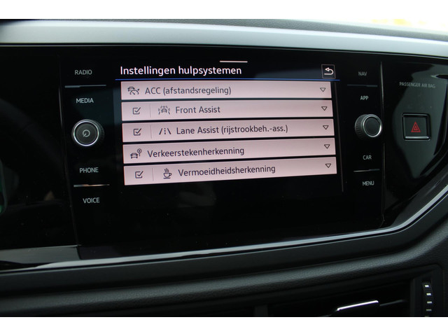 Volkswagen Polo 1.0 TSI HIGHLINE BUSINESS R | R-LINE | PANO | CAMERA | NAVI | VIRTUAL | FAB. GARANTIE | 1E EIG!