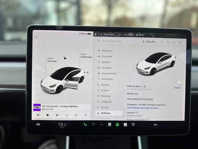Tesla Model 3 Standard RWD Plus 60 kWh AUTOPILOT | AFNEEMBARE TREKHAAK | RIJKLAAR GELEVERD MET 12 MND BOVAG GARANTIE