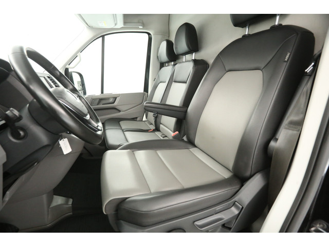 Volkswagen Crafter 2.0 TDI L3H3 | 177PK | 3500kg | Trekh | Aut. | Airco | 3-Zits | Cruise | Camera | Stoel Stuurverw. | Carplay | Parkeersens.