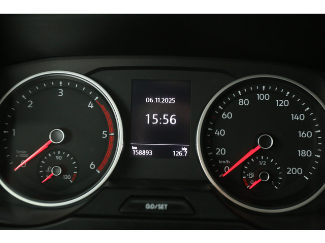 Volkswagen Crafter 2.0 TDI L3H3 | 177PK | 3500kg | Trekh | Aut. | Airco | 3-Zits | Cruise | Camera | Stoel Stuurverw. | Carplay | Parkeersens.