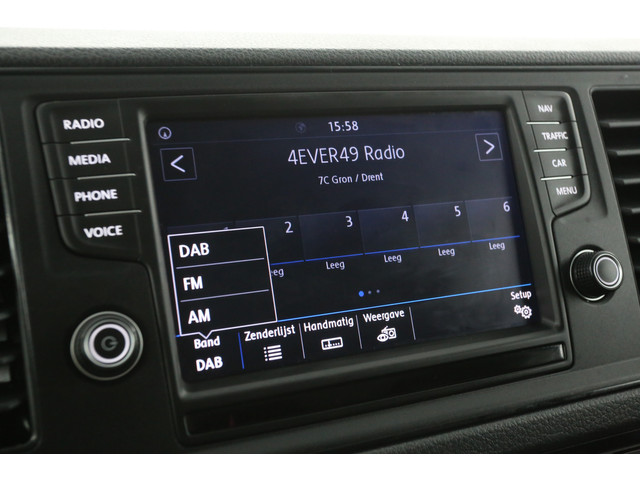 Volkswagen Crafter 2.0 TDI L3H3 | 177PK | 3500kg | Trekh | Aut. | Airco | 3-Zits | Cruise | Camera | Stoel Stuurverw. | Carplay | Parkeersens.