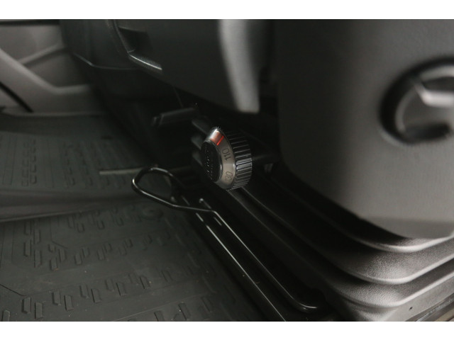 Volkswagen Crafter 2.0 TDI L3H3 | 177PK | 3500kg | Trekh | Aut. | Airco | 3-Zits | Cruise | Camera | Stoel Stuurverw. | Carplay | Parkeersens.