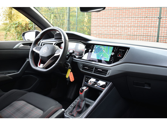 Volkswagen Polo 2.0 TSI GTI TSI 210PK DSG GTI-SPORT IQ-LIGHT PDC CARPLAY