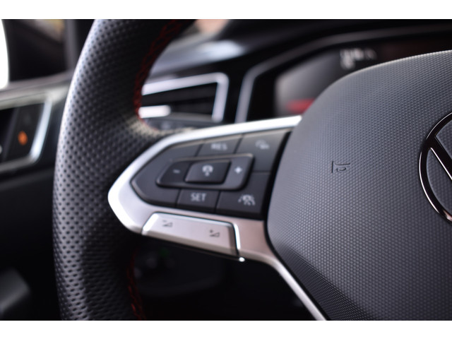 Volkswagen Polo 2.0 TSI GTI TSI 210PK DSG GTI-SPORT IQ-LIGHT PDC CARPLAY