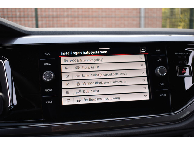 Volkswagen Polo 2.0 TSI GTI TSI 210PK DSG GTI-SPORT IQ-LIGHT PDC CARPLAY