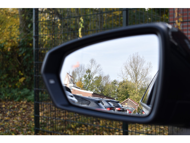 Volkswagen Polo 2.0 TSI GTI TSI 210PK DSG GTI-SPORT IQ-LIGHT PDC CARPLAY