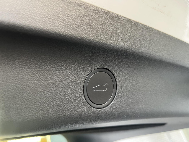 Tesla Model Y Performance AWD 75 kWh 462PK TREKHAAK+AUTOPILO