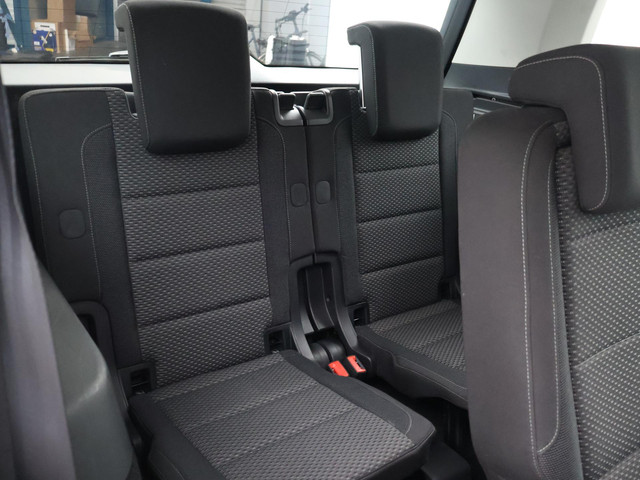 Volkswagen Touran 1.4 TSI 150 PK DSG AUT. 7-PERSOONS HIGHLINE + TREKHAAK | APPLE CARPLAY | STOELVERWARMING