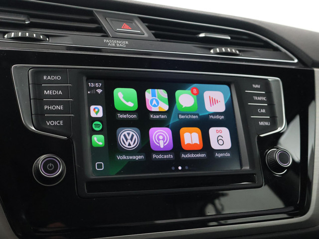 Volkswagen Touran 1.4 TSI 150 PK DSG AUT. 7-PERSOONS HIGHLINE + TREKHAAK | APPLE CARPLAY | STOELVERWARMING