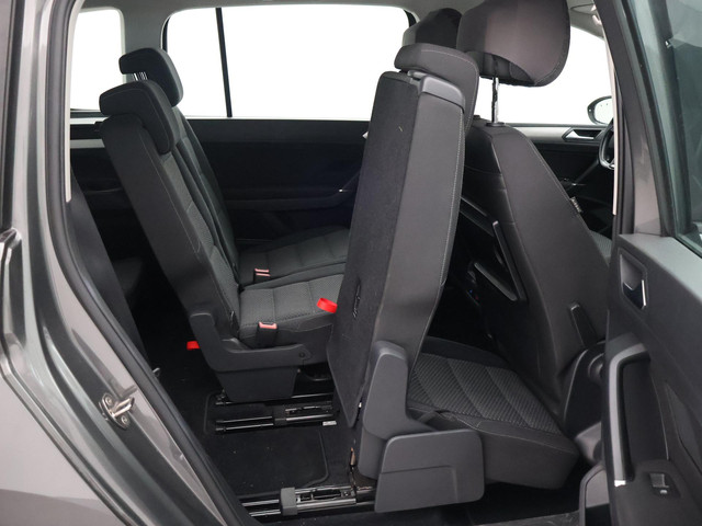 Volkswagen Touran 1.4 TSI 150 PK DSG AUT. 7-PERSOONS HIGHLINE + TREKHAAK | APPLE CARPLAY | STOELVERWARMING