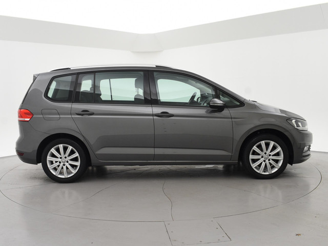 Volkswagen Touran 1.4 TSI 150 PK DSG AUT. 7-PERSOONS HIGHLINE + TREKHAAK | APPLE CARPLAY | STOELVERWARMING