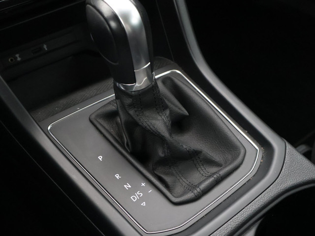 Volkswagen Touran 1.4 TSI 150 PK DSG AUT. 7-PERSOONS HIGHLINE + TREKHAAK | APPLE CARPLAY | STOELVERWARMING