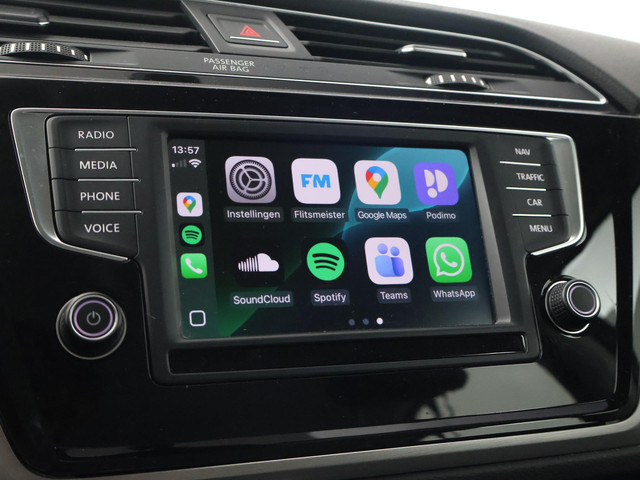 Volkswagen Touran 1.4 TSI 150 PK DSG AUT. 7-PERSOONS HIGHLINE + TREKHAAK | APPLE CARPLAY | STOELVERWARMING