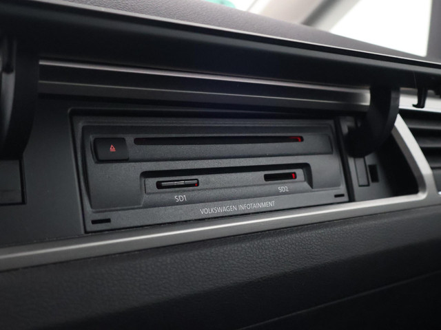 Volkswagen Touran 1.4 TSI 150 PK DSG AUT. 7-PERSOONS HIGHLINE + TREKHAAK | APPLE CARPLAY | STOELVERWARMING