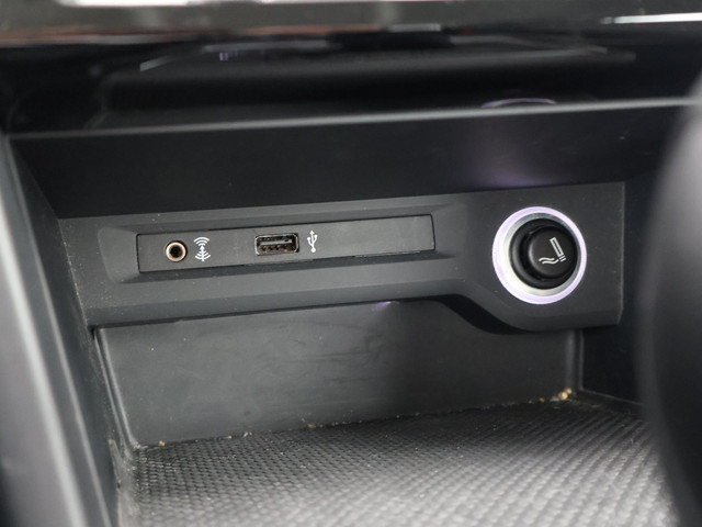 Volkswagen Touran 1.4 TSI 150 PK DSG AUT. 7-PERSOONS HIGHLINE + TREKHAAK | APPLE CARPLAY | STOELVERWARMING