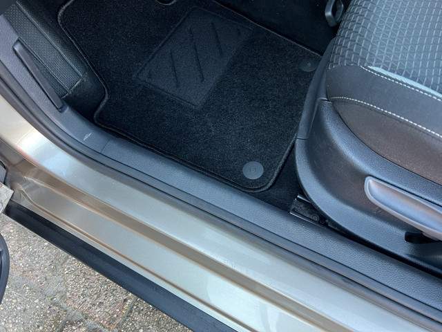 Volkswagen Polo 1.2 TSI Highline | Cross Polo | CC | Stoelverw. | Parkeersensoren |