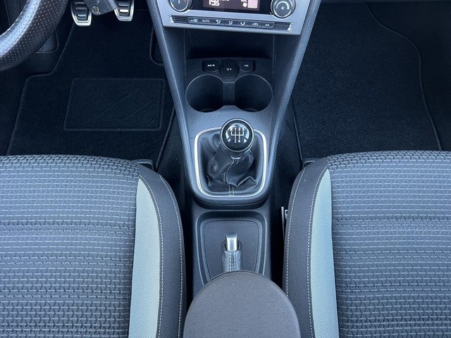 Volkswagen Polo 1.2 TSI Highline | Cross Polo | CC | Stoelverw. | Parkeersensoren |