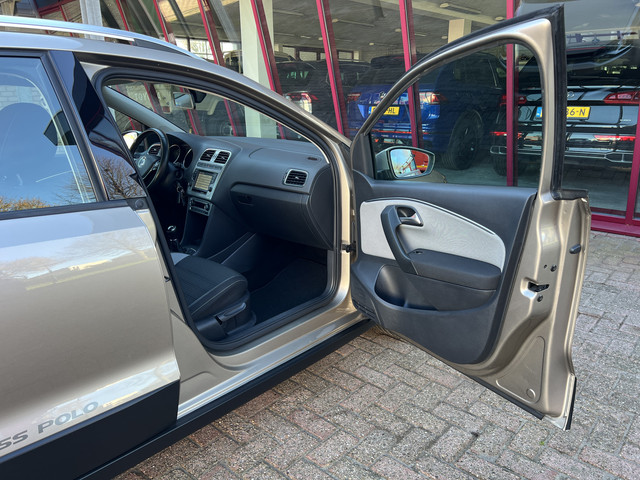 Volkswagen Polo 1.2 TSI Highline | Cross Polo | CC | Stoelverw. | Parkeersensoren |