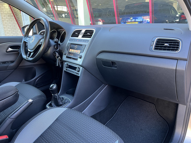 Volkswagen Polo 1.2 TSI Highline | Cross Polo | CC | Stoelverw. | Parkeersensoren |
