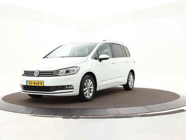 volkswagen-touran-1.4-tsi-150pk-dsg-highline-business-r-7p--apple-android-car-play--p-sensoren--elek.-achterklep--trekhaak--stoel--stuur-ver