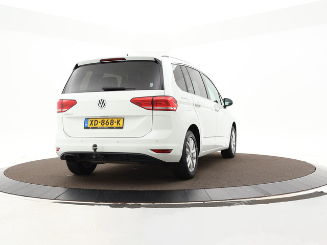 Volkswagen Touran 1.4 TSI 150pk DSG Highline Business R 7p · Apple Android Car Play · P-Sensoren · Elek. Achterklep · Trekhaak · Stoel & Stuur Ver