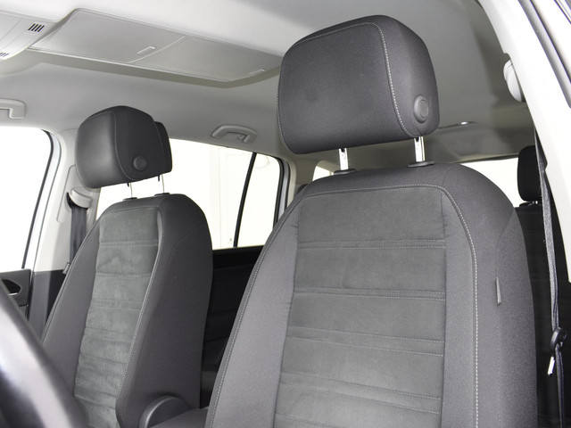 Volkswagen Touran 1.4 TSI 150pk DSG Highline Business R 7p · Apple Android Car Play · P-Sensoren · Elek. Achterklep · Trekhaak · Stoel & Stuur Ver