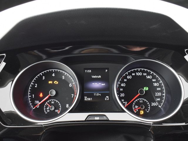 Volkswagen Touran 1.4 TSI 150pk DSG Highline Business R 7p · Apple Android Car Play · P-Sensoren · Elek. Achterklep · Trekhaak · Stoel & Stuur Ver