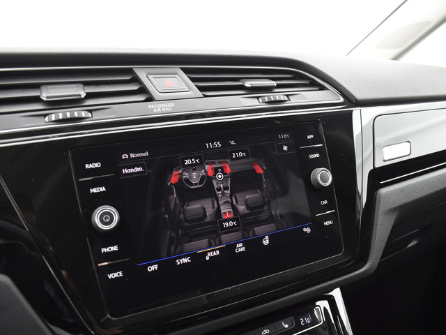 Volkswagen Touran 1.4 TSI 150pk DSG Highline Business R 7p · Apple Android Car Play · P-Sensoren · Elek. Achterklep · Trekhaak · Stoel & Stuur Ver