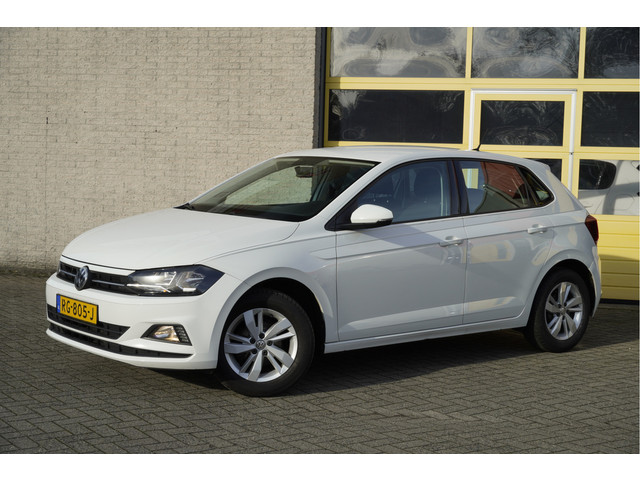 Volkswagen Polo 1.0 TSI 5drs Comfortline BJ2017 Lmv 15 | Led | Navi | App-Connect | Airco | Cruise control | Getint glas | Nw-model!