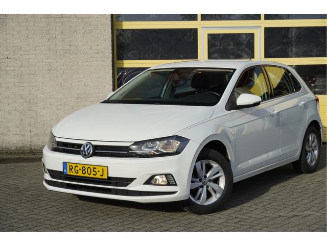 Volkswagen Polo 1.0 TSI 5drs Comfortline BJ2017 Lmv 15 | Led | Navi | App-Connect | Airco | Cruise control | Getint glas | Nw-model!