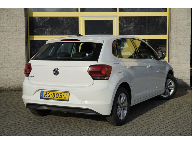 Volkswagen Polo 1.0 TSI 5drs Comfortline BJ2017 Lmv 15 | Led | Navi | App-Connect | Airco | Cruise control | Getint glas | Nw-model!