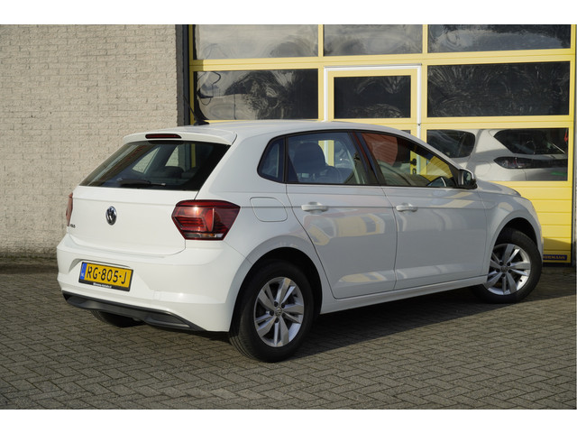 Volkswagen Polo 1.0 TSI 5drs Comfortline BJ2017 Lmv 15 | Led | Navi | App-Connect | Airco | Cruise control | Getint glas | Nw-model!