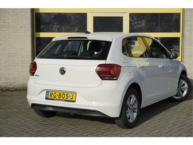 Volkswagen Polo 1.0 TSI 5drs Comfortline BJ2017 Lmv 15 | Led | Navi | App-Connect | Airco | Cruise control | Getint glas | Nw-model!